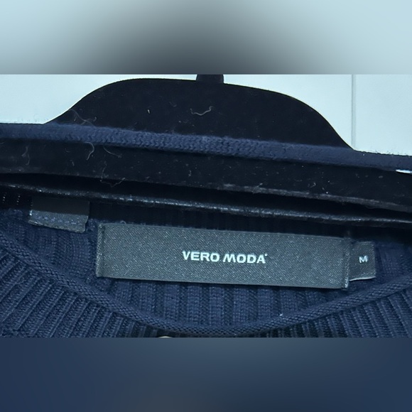 π VERO MODA lace up bell sleeve long sleeve top - Picture 5 of 5